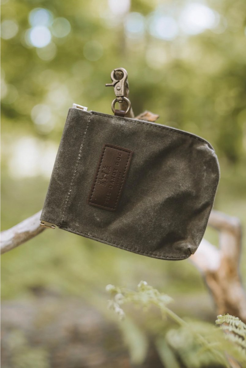 “Reward Calmness” Daily Snap Treat Pouch - Calm Dog Games