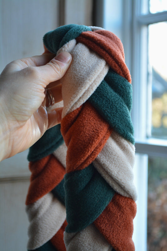 AUTUMN FOREST Forager’s Plait – Snuffle Toy Puzzle Feeder