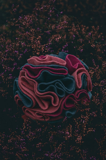 MIDNIGHT ROSE Snuffle Ball Puzzle Feeder Toy - Calm Dog Games